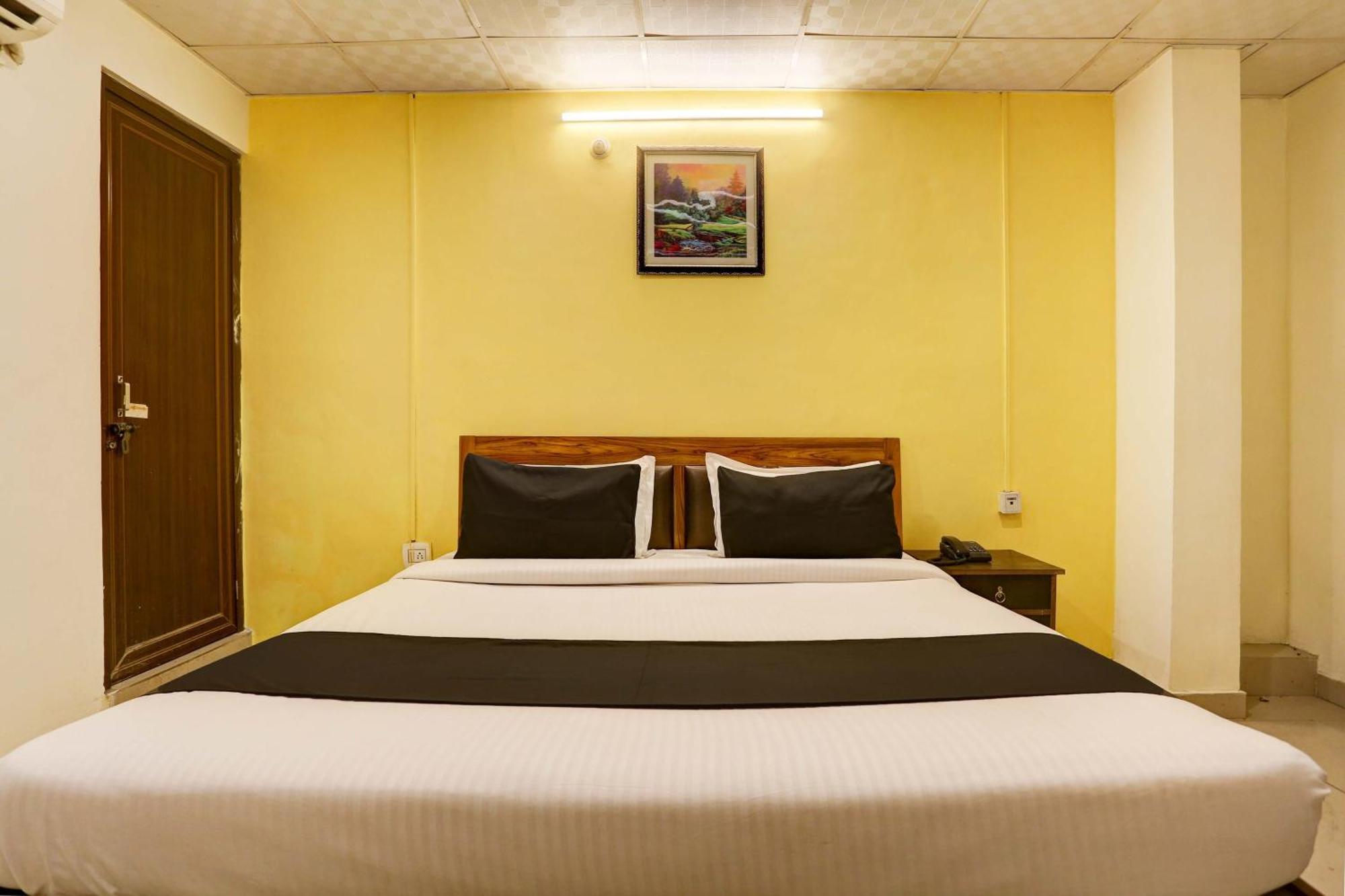 Collection O Hotel Moon Light Lucknow Eksteriør billede