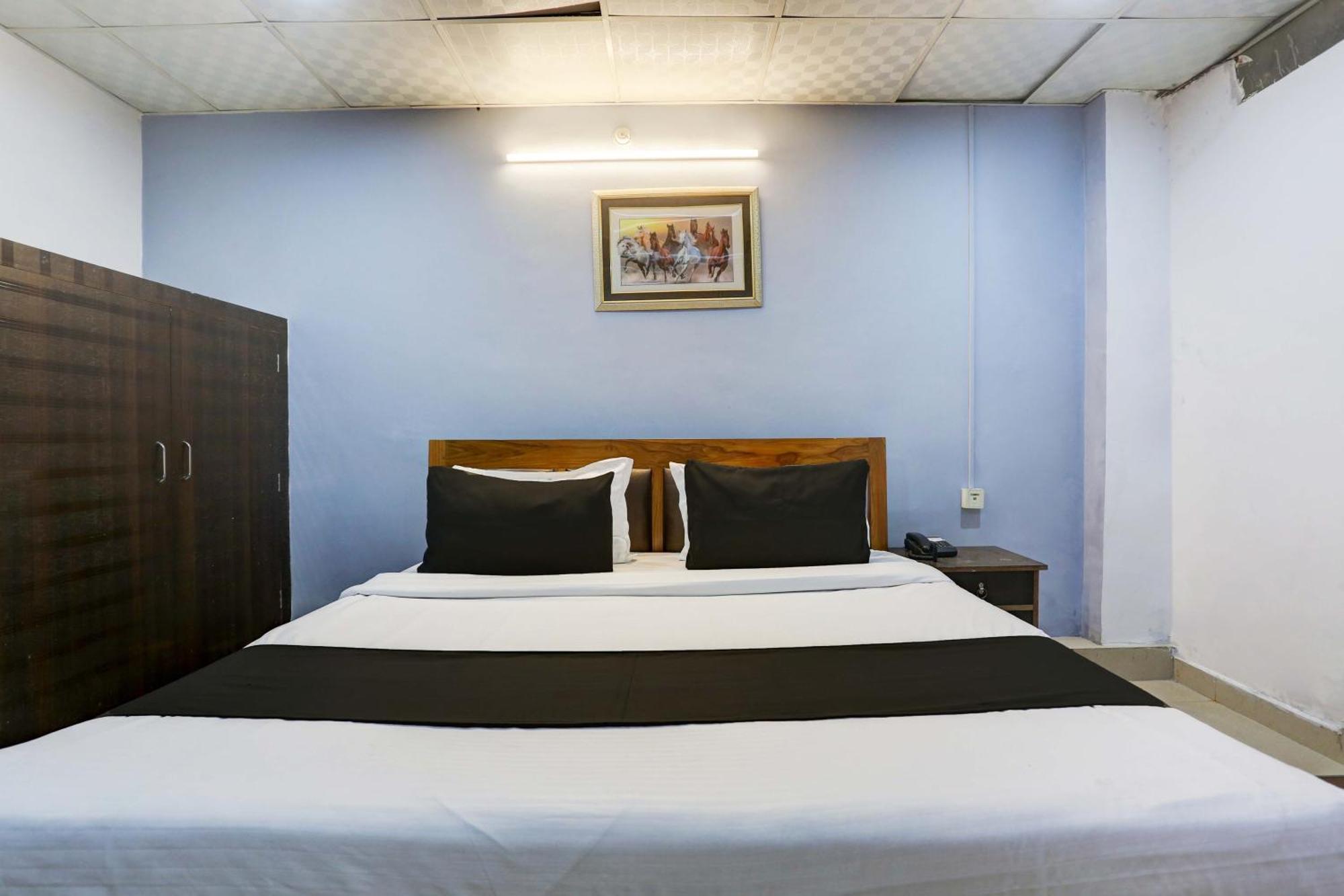 Collection O Hotel Moon Light Lucknow Eksteriør billede