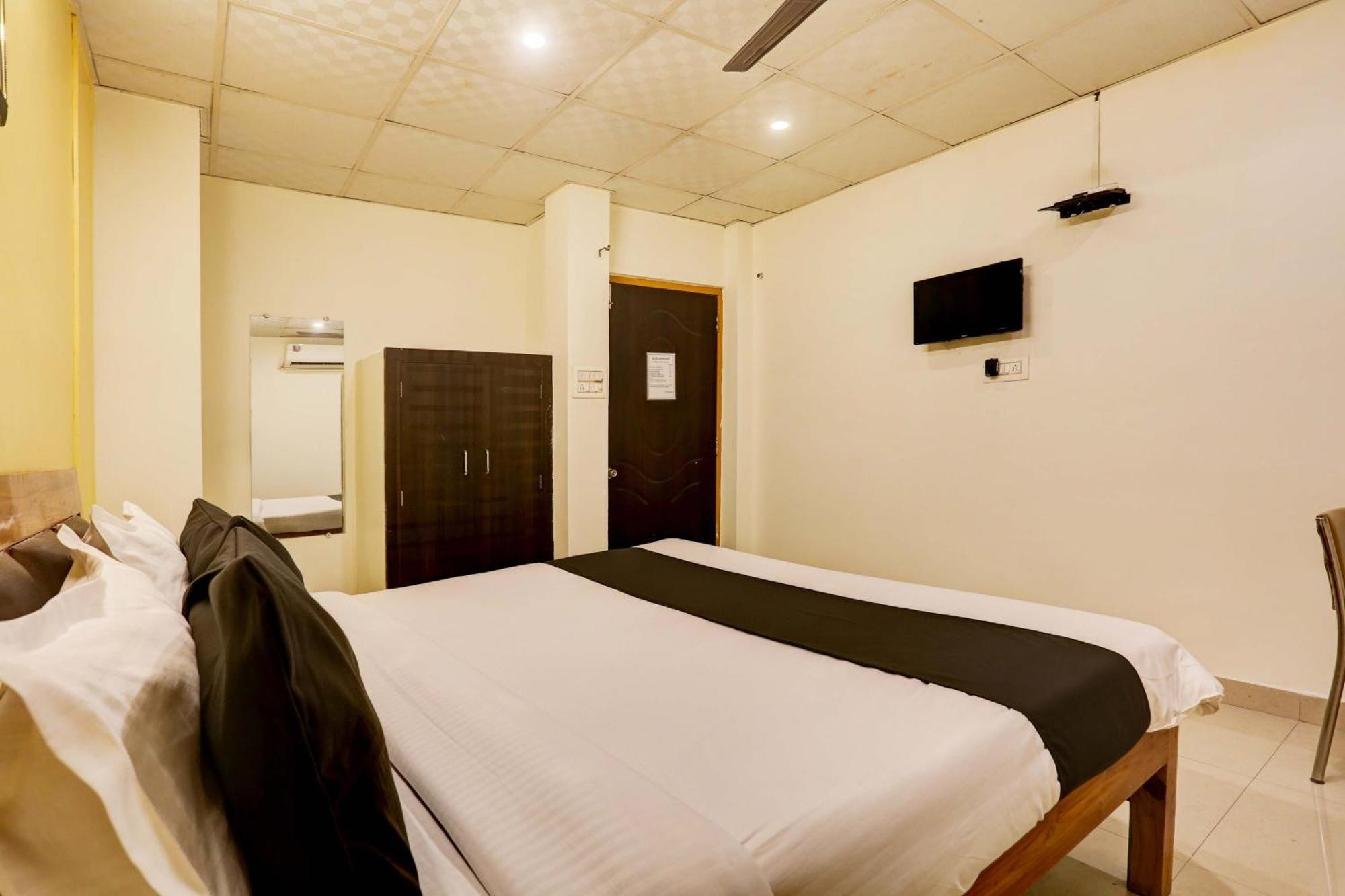 Collection O Hotel Moon Light Lucknow Eksteriør billede