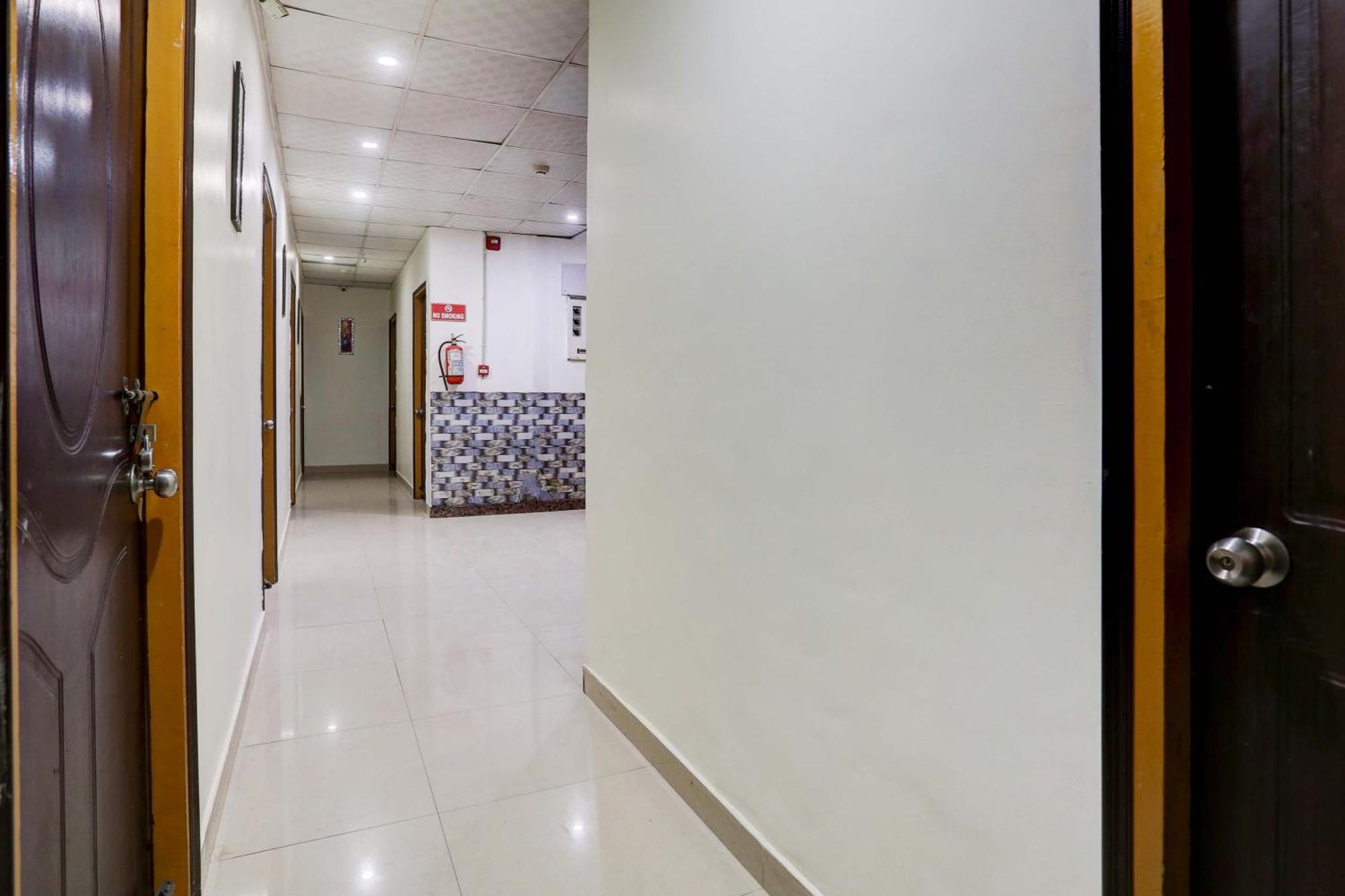 Collection O Hotel Moon Light Lucknow Eksteriør billede