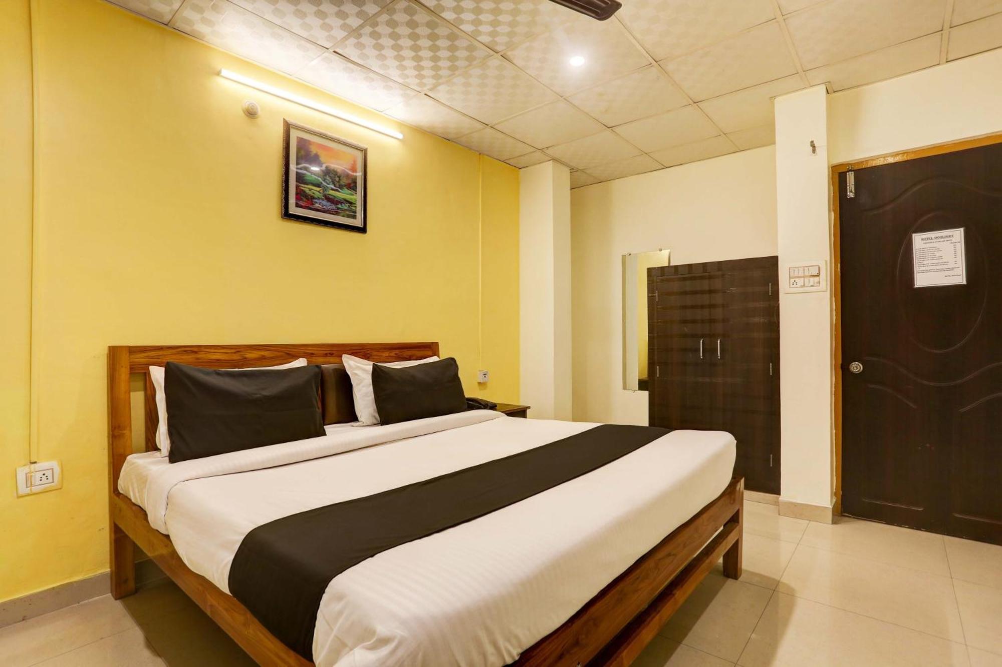 Collection O Hotel Moon Light Lucknow Eksteriør billede