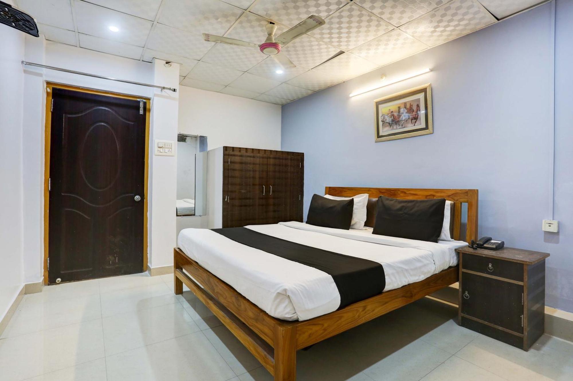 Collection O Hotel Moon Light Lucknow Eksteriør billede